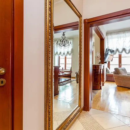 Frey Homes Old Town Apartman *